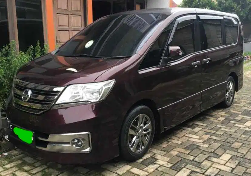 Nissan Serena 2013 Bensin