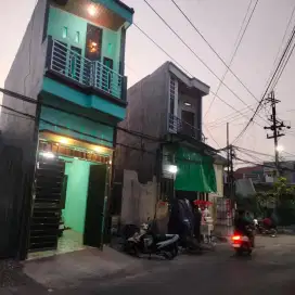 Jual rumah cocok buat usaha pinggir jalan raya