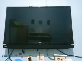 Dijual tv LED merk Toshiba 32 inch