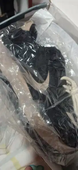 Di jual sepatu cwek edisi salah beli  110