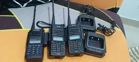For sale 3 unit HT dualband merk jete dan baofeng
