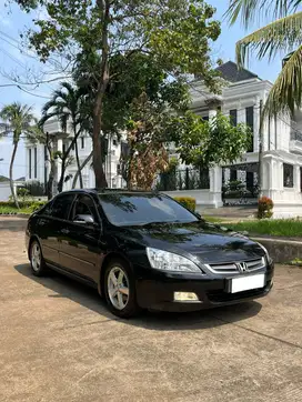 Honda Accord VTIL AT tahun 2005