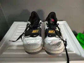Nike Jordan Legacy Size 40