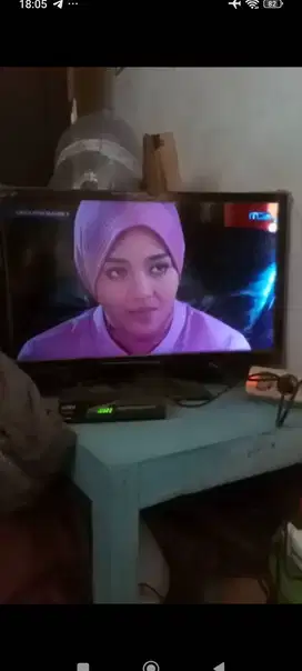 Di jual tv merk sharp +stb