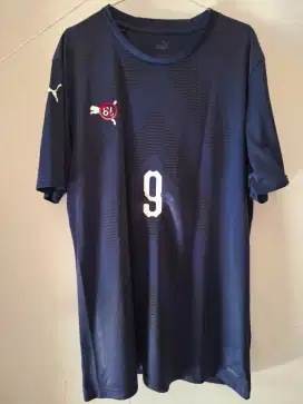 Baju olahraga puma