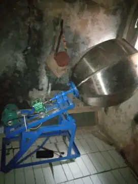 Mesin molen pengaduk bumbu serbaguna