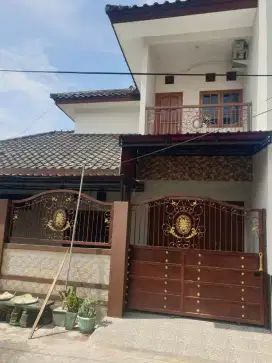 DIKONTRAKKAN RUMAH DEKAT MASJID AL AKBAR SURABAYA