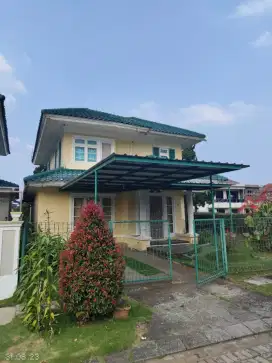 Villa resort kawasan mewah