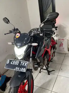 Bismillah dijual cb 150R streetfire lokasi cibubur