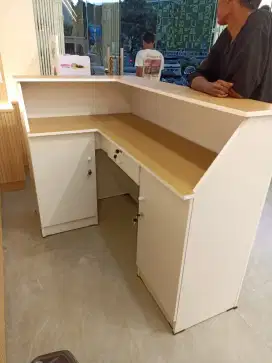 Meja kasir elegan 09
