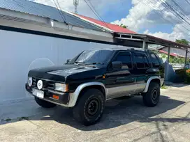 Nissan Terrano Kingsroad F1 Tahun 2001