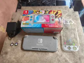 Nintendo Switch Lite Atmos 256GB Pokemon Sword Shield Fullset 02
