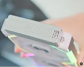 Lian Li wireless fan powerbank
