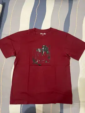 kaos uniqlo pria L