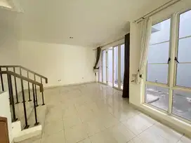 Rumah Dekat Kampus, Sekolah & Mall di Rolling Hills Lippo Karawaci