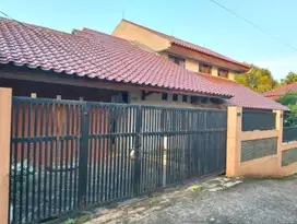 DIJUAL CEPAT! Rumah Luas 400 m² di Depok, Harga Hanya Rp2,1 M – SHM