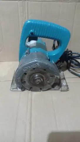 Mesin Potong Keramik MAKITA 4100NB Second mulus