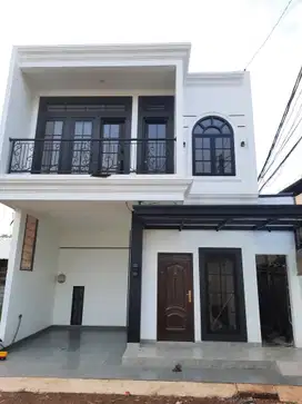 Cepat sampai jakarta-Rumah di depok yang semua ada