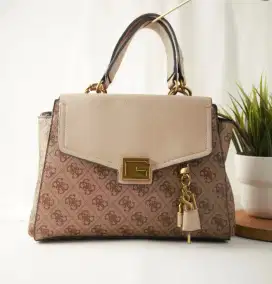 tas guess coklat