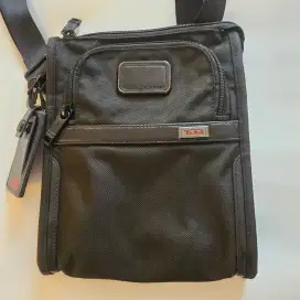 Tas Tumi Selempang Original