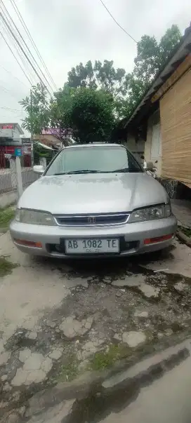 Dijual mobil Honda Accord Ceilo tahun 1997. Minus pajak. Minat Tlp.