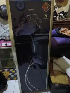 KULKAS 2PINTU MERK POLITRON BELLEZA ORISINILAN
