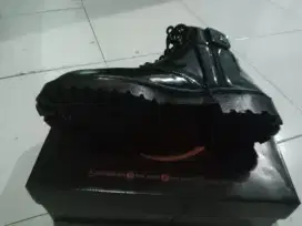 sepatu pdh hitam mengkilap ukuran 43