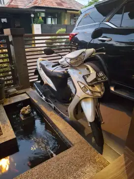 MIO SPORTY 2009 PUTIH