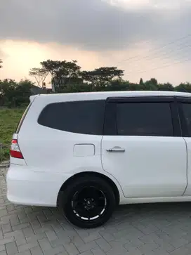 Nissan Livina 2015 Bensin