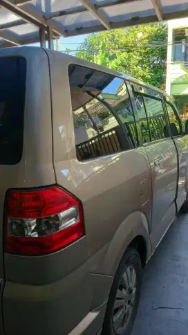 Kaca film mobil panggilan