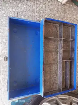 Tool box besi 2 susun