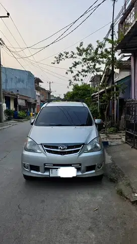 Daihatsu Xenia 2010 Bensin