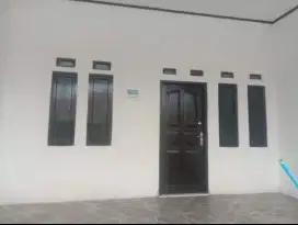Rumah Strategis Dikontrakan Per Tahun Dekat Harapan Indah