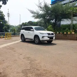 TDP 5 jt Toyota Fortuner 2.4 VRZ At 2020 Pajak Panjang 1th