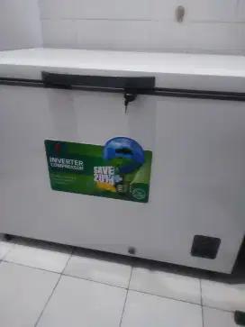 Jual murah Freezer GEA, dipakai hanya 6 bulan