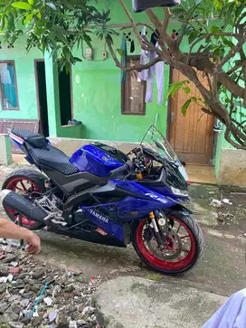 Di jual motor bekas R15