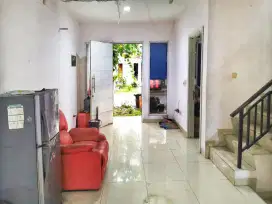 Rumah 2 lantai, Green Lake city, perlu renovasi