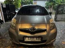Toyota Yaris 2011 1.5 manual ISTIMEWA