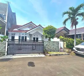 Dijual Rumah Luas Murah di Bulevard Hijau Harapan Indah  Bekasi
