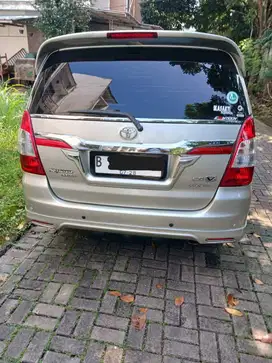 Toyota Kijang Innova 2013 Bensin