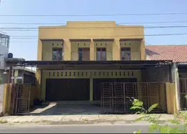 Disewakan ruko 2 lantai luas jl imogiri