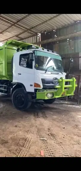Hino dump truck 2018