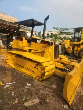 Bulldozer Caterpillar D3C Seri II Tahun 2022