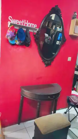 1 set meja rias kayu jati