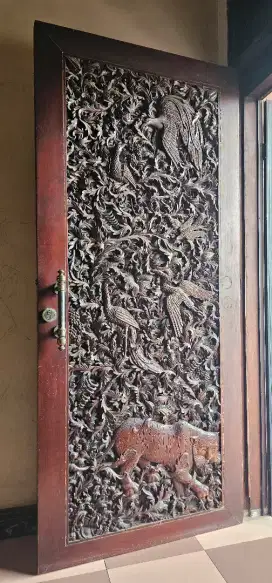 Pintu kayu jati tua / jati ukir tua