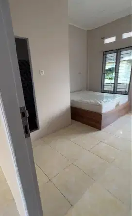 Kos Wanita Mahira