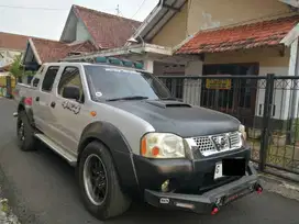 Nissan Frontier DC 4x4 NP 300 th 2009