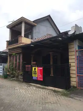 Rumah lokasi strategis,jalan utama,lantai 2, timur gor lembupeteng