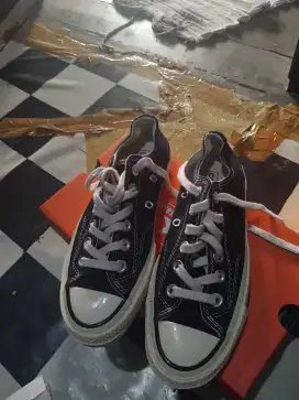 Converse made in vietnam