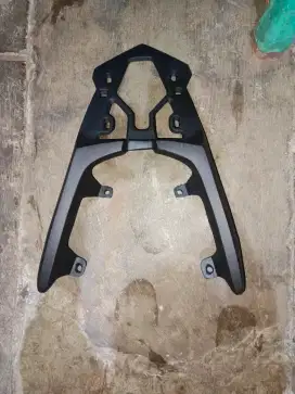 BRACKET BOX HONDA ADV 150